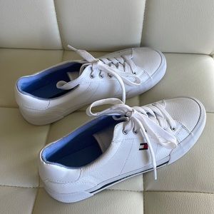 Tommy Hilfiger Women’s Shoes Size 7